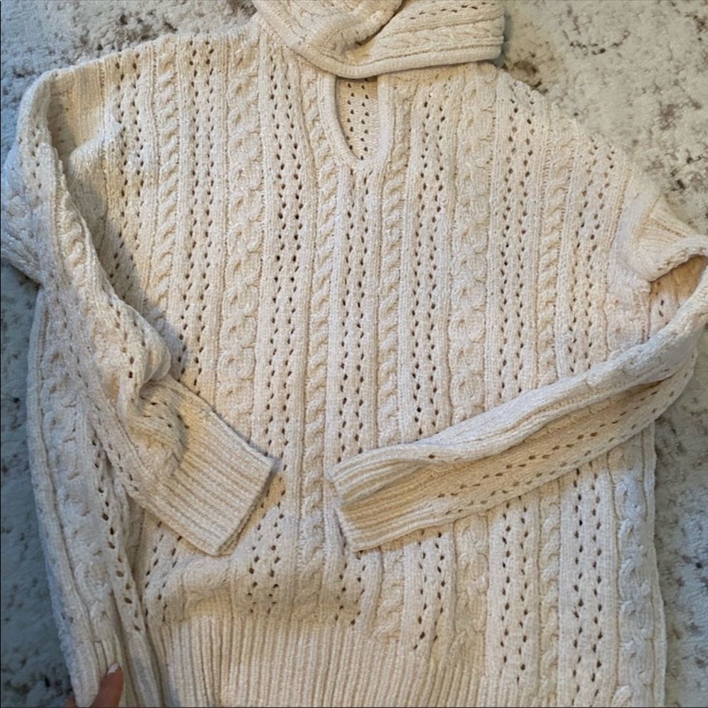 Snowflake Chenille Hooded Sweater Large